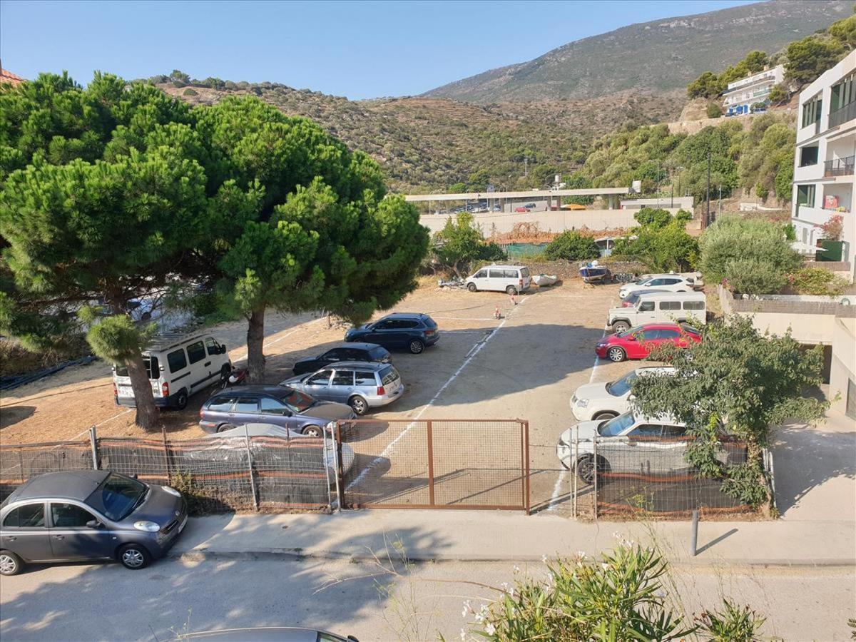 Apt, Gengina, centrico con parking Cadaqués Esterno foto